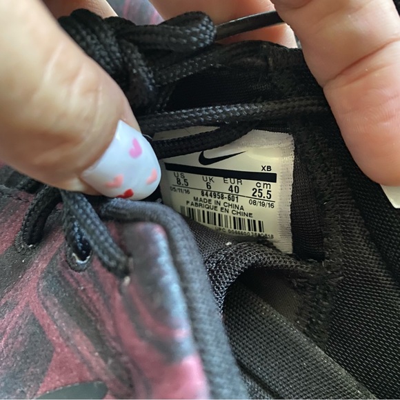 Women’s Nike Roshe One Print Night Maroon - Picture 5 of 6